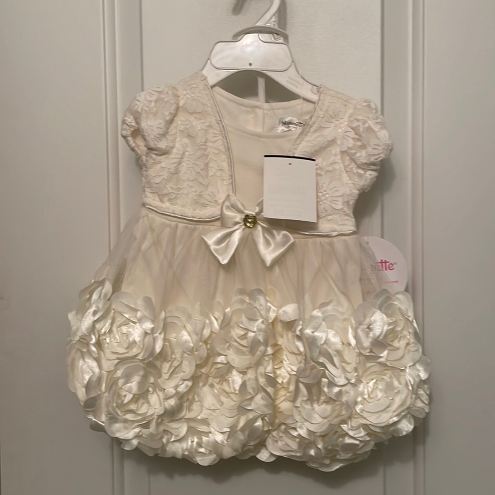 Beautiful dress 3-6 months